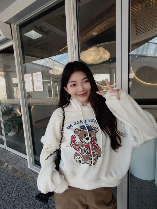 WQB61 超可愛毛球滾邊熊熊帽T 