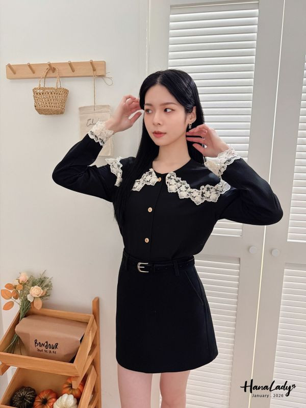 LEA58 蕾絲拼接娃娃領上衣 