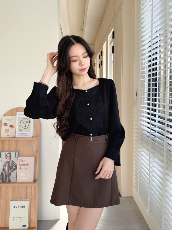 WQA51 波西米亞釘珠V線雪紡衫 