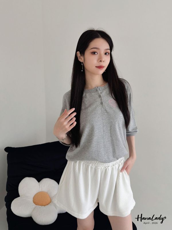 LFA88 學院風三釦刺繡愛心上衣 