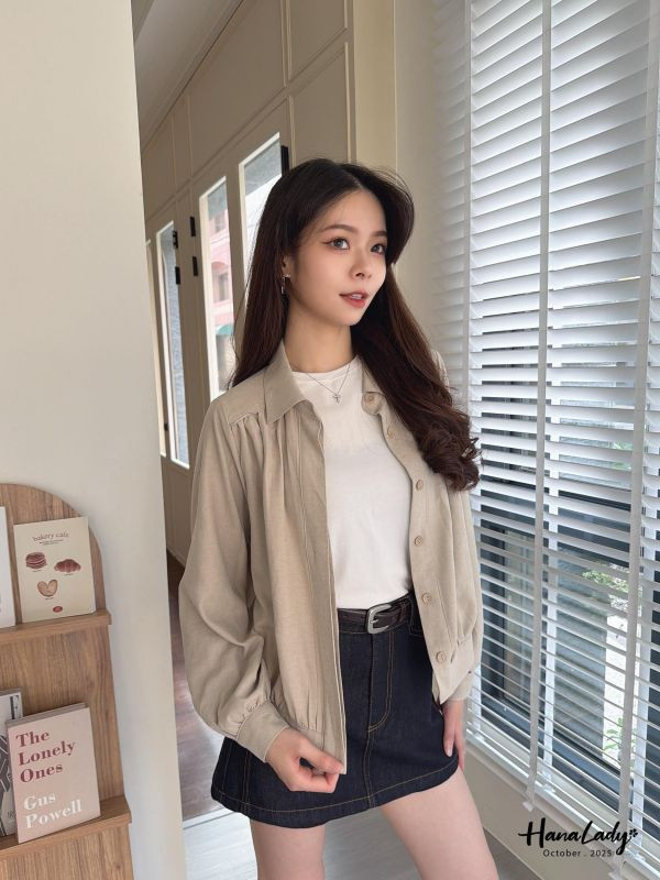 WTA89 蜜桃絨感排釦上衣外 