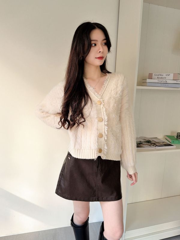 WQB30 嫩Q毛料針織鬚邊排釦上衣 