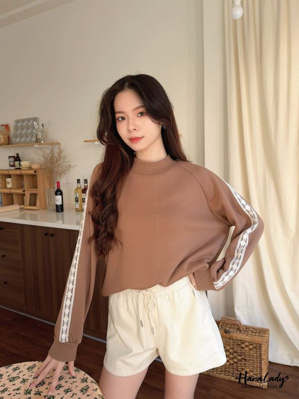 WQA86 蕾絲肩連袖立領內刷毛上衣 