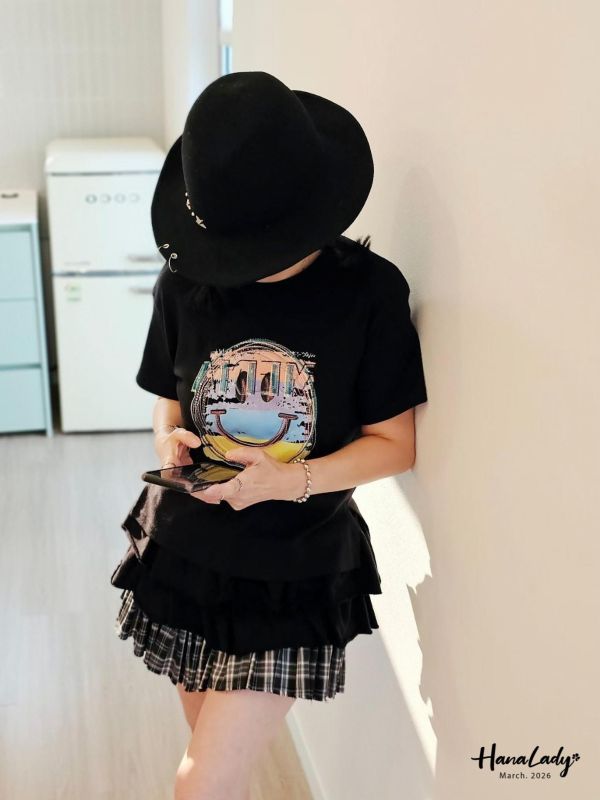 LSA37 刺繡彩虹微笑貼布T 