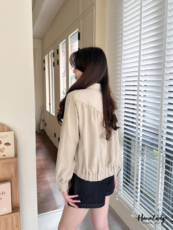 WTA89 蜜桃絨感排釦上衣外 