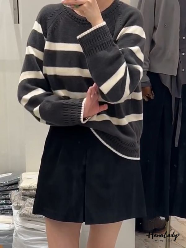 LEA25 坑條滾邊針織上衣 