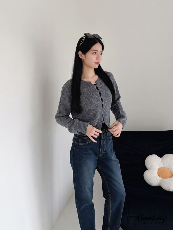 LEA61 簡約排釦設計針織上衣 