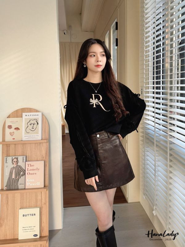 WQA49 俐落車線皮革褲裙 