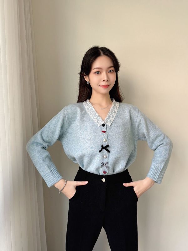 WQA28 超特別造型扭釦針織上衣 