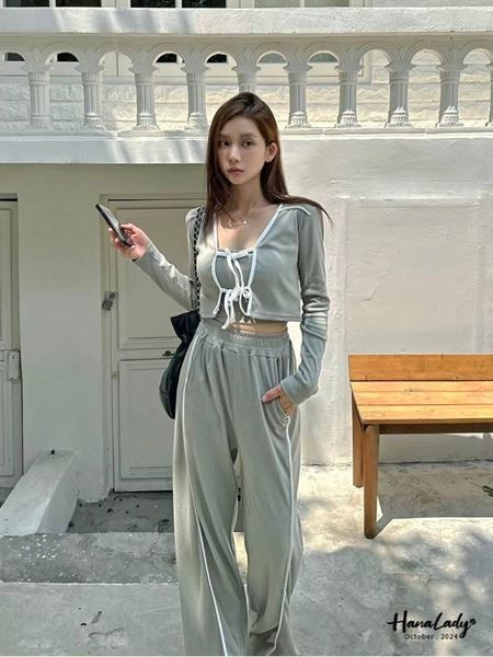 FTA43 簡約線條綁帶上衣 