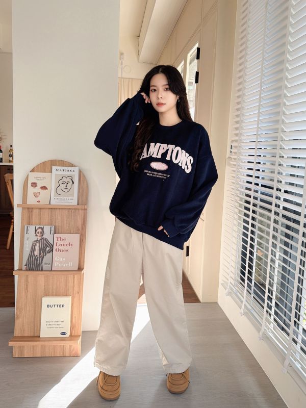 WQA64 馬卡龍色刺繡刷毛大學T 