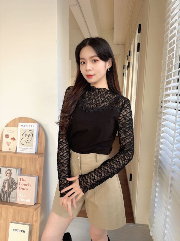 WQA10 雕花蕾絲馬甲線上衣 