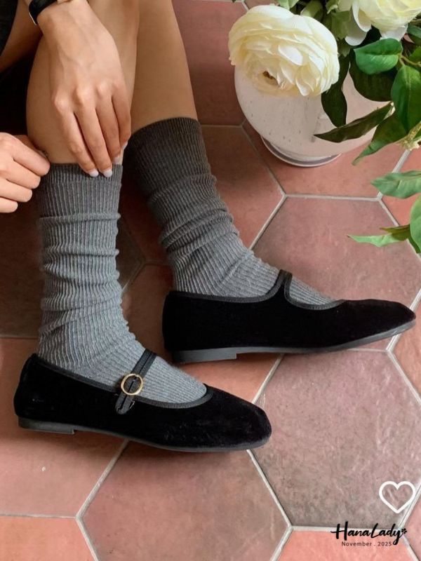 WJB33 純色坑條及膝長襪 