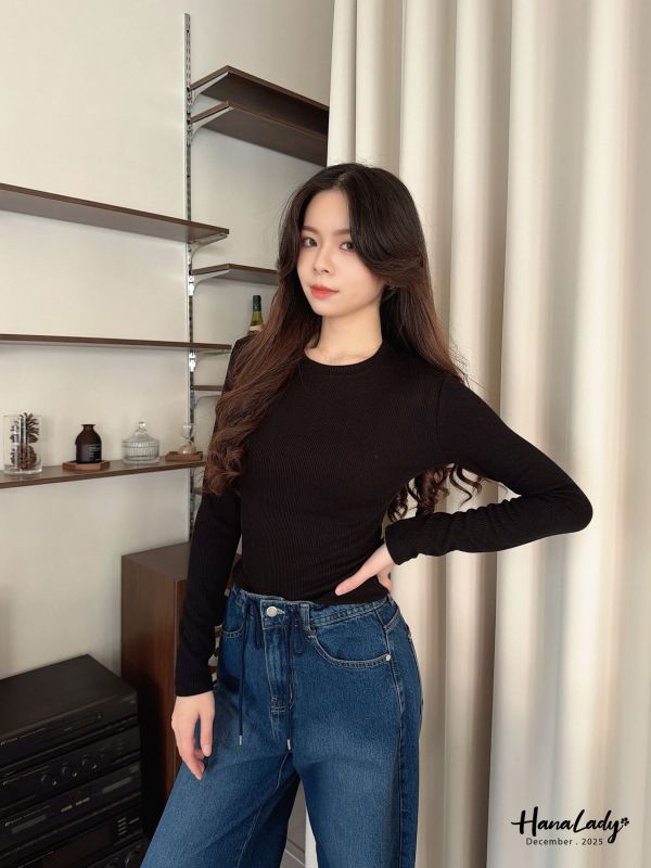 WQA62 坑條針織圓領上衣 