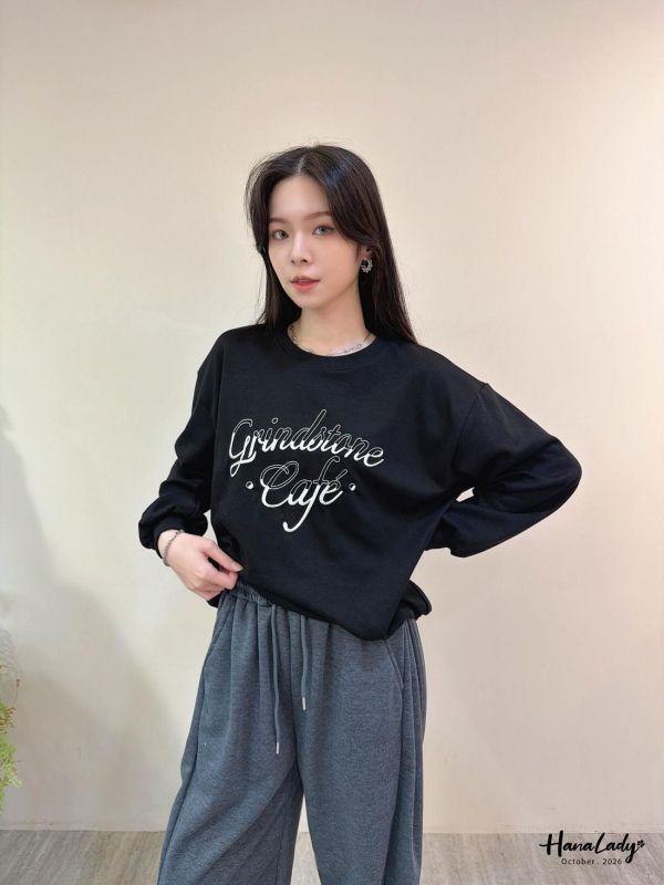 LTA49 立體刺繡字母長版大學T 