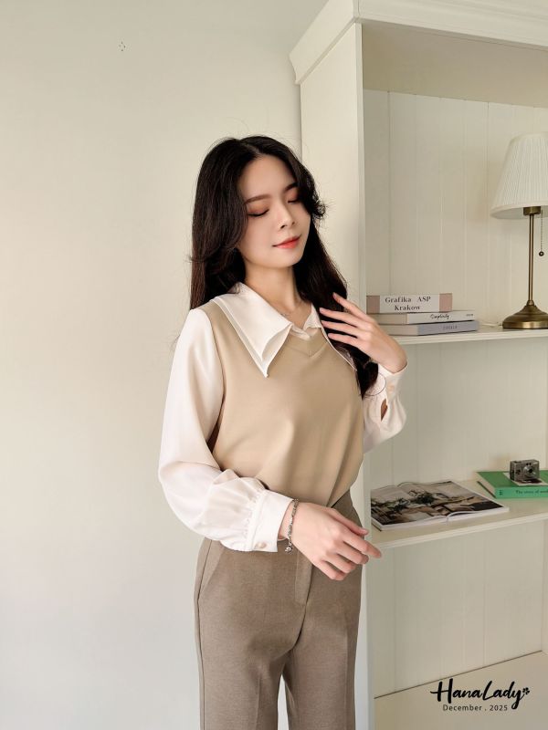 WQA46 假兩件層刺領配色上衣 