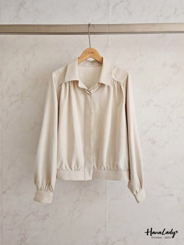 WTA89 蜜桃絨感排釦上衣外 