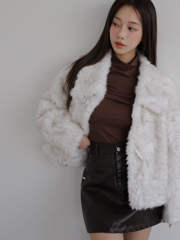 WQA49 俐落車線皮革褲裙 