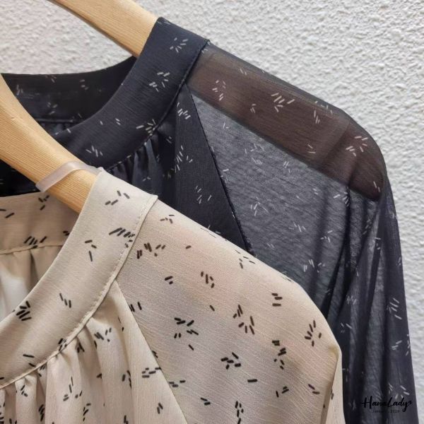 LEA90 復古透袖設計排釦長洋 