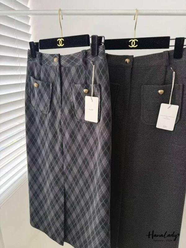 LEA40 精緻口帶設計前開衩長裙 