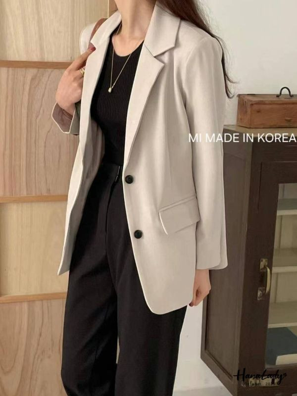 WTA72 俐落雙釦順版西裝外套 