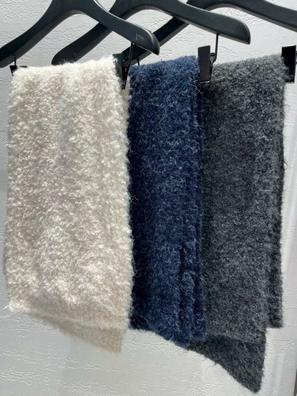 WQA82 附圍巾V領長版針織上衣 