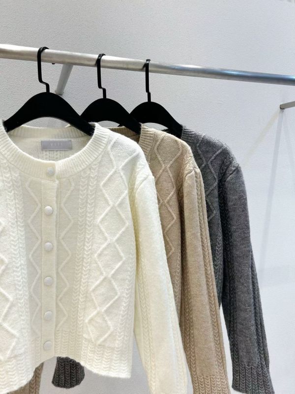 WQA41 絕美細閃菱格紋針織上衣 