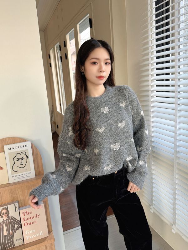 WQA65 滿滿愛心造型針織上衣 