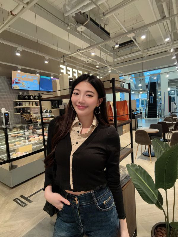 WQB62 點點拼接假兩件針織上衣 