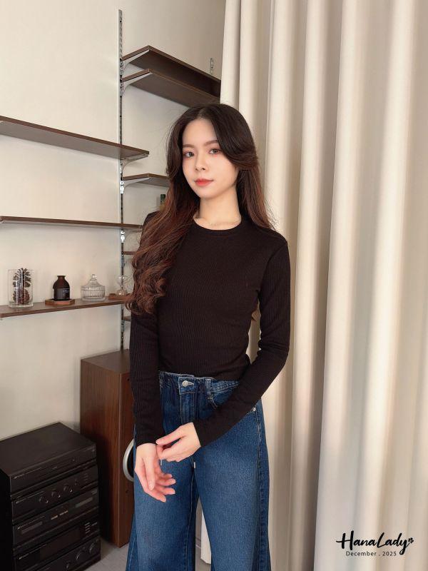 WQA62 坑條針織圓領上衣 