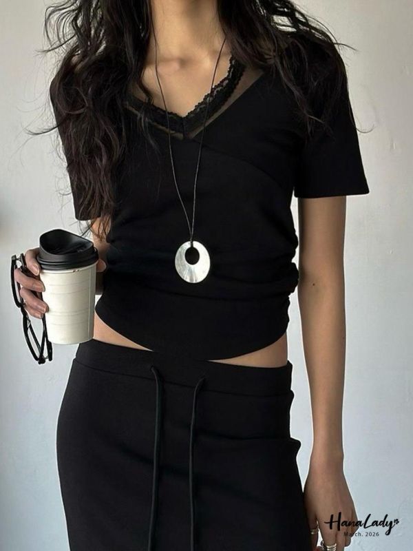 LSA10 設計感蕾絲繞脖上衣 