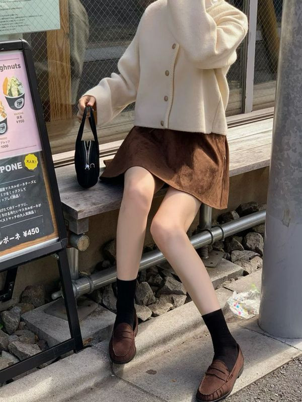 WQA71 質感造型金釦圓領上衣 