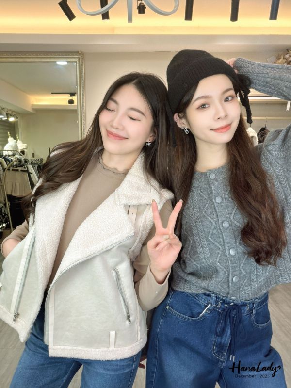 WQB28 麂皮內羊羔毛翻領背心 