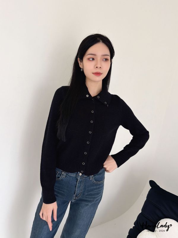 LEB02 簡約壓釦翻領針織上衣 