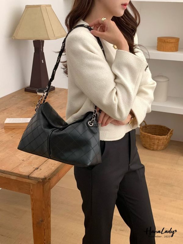 WJB20 簡約寬金鍊菱格紋牛皮包 