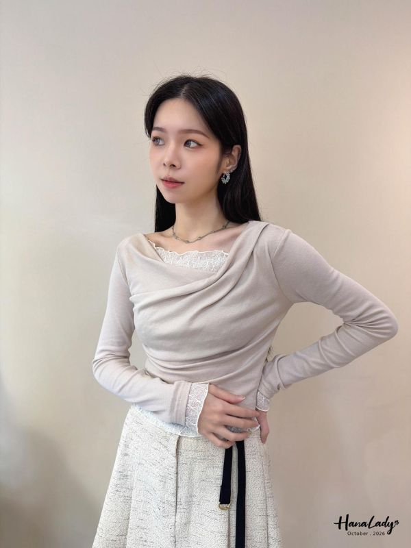LTA07 甜美蕾絲垂領細針織上衣 