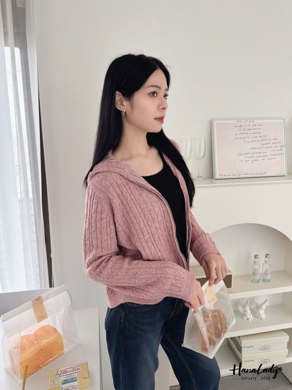 LEA64 超嫩Q麻花連帽針織拉鍊外 