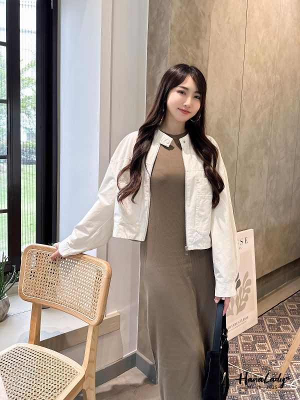 WSA18 帥氣多口袋後抓摺外套 