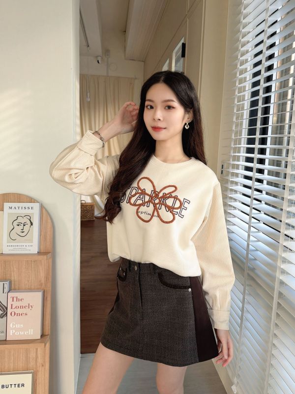 WQA42 立體繡花燈心絨袖上衣 