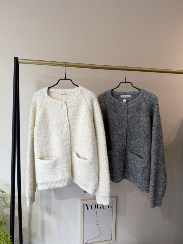 LEB03 百搭Q毛口袋針織排釦外 