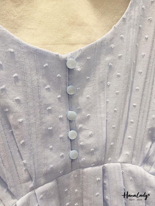 LFA29 線條繡球布綁帶上衣 