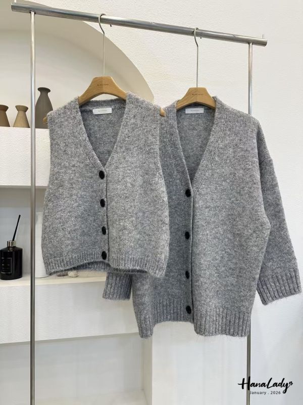 LEA55 兩件式簡約系排釦針織上衣 