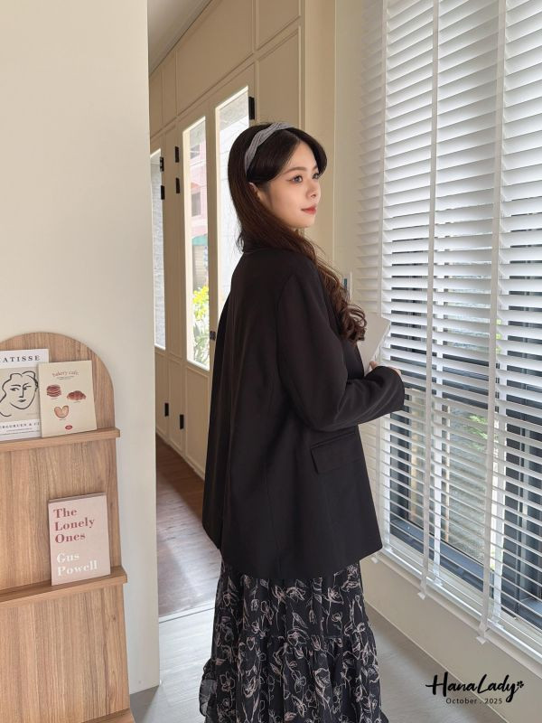 WTA51 簡約三釦後開衩西裝外套 