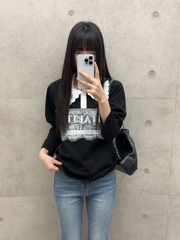 WQA33 層次三角蕾絲領上衣 