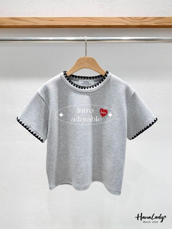 LFB06 愛心貼布嫩Q針織上衣 