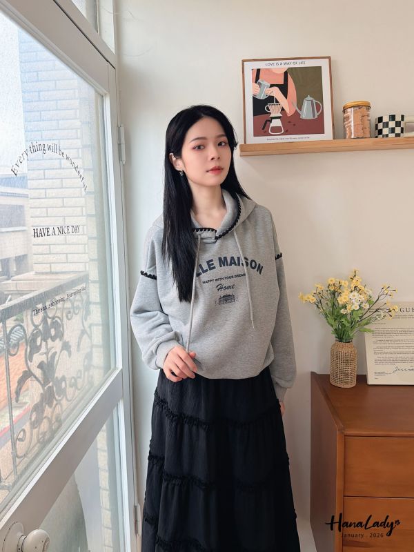 LEA78 刺繡波浪邊抽繩帽T 