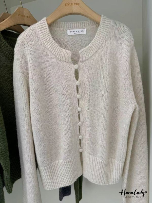 LEA61 簡約排釦設計針織上衣 