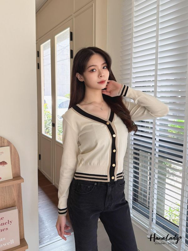 WTB20 配色領細針織親膚排釦衫 