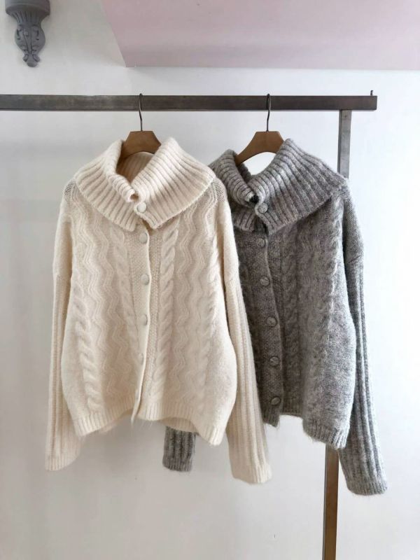 WQB22 設計感麻花波浪紋針織上衣 