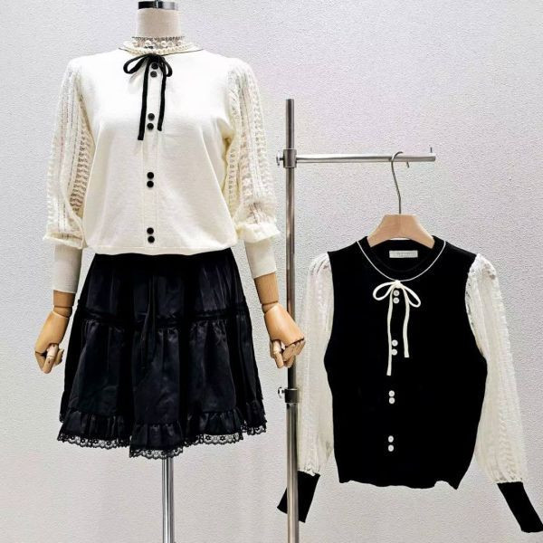 WQA29 蕾絲簍空透袖綁帶上衣 